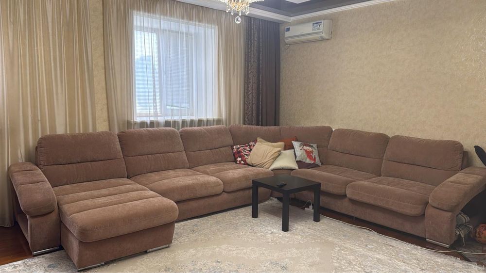 Продается диван в хорошем состоянии