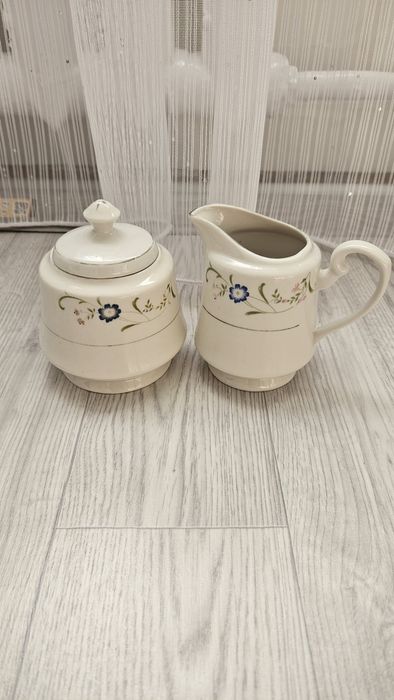 Продам посуду б/у в нормальном состоянии