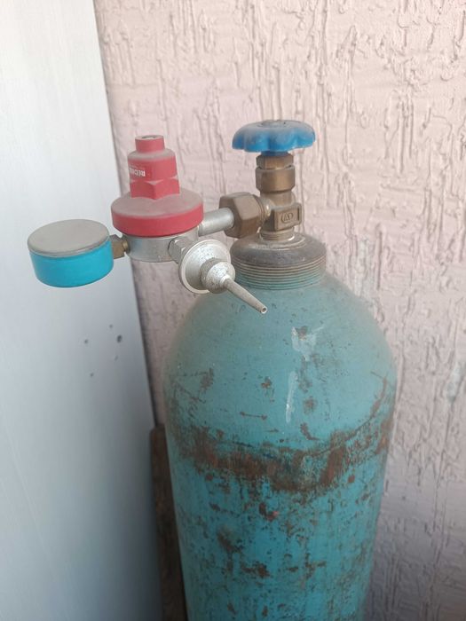 Гелий баллон с редуктором, пустой