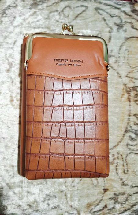 Женские сумки через плечо См. фото