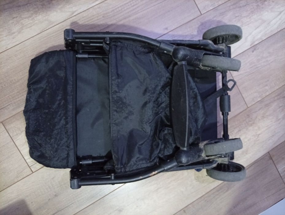 Коляска детская прогулочная