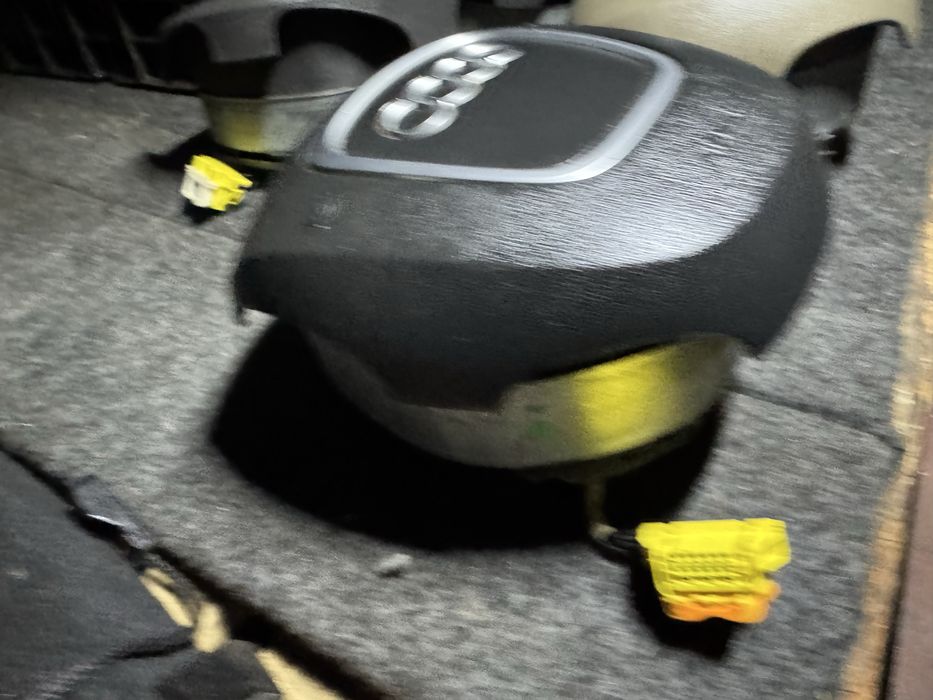 Аербег волан за ауди а4 а3 а6 с 4 лъча