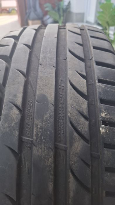 Летни гуми 225/45 r19  2 бр.