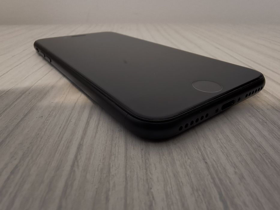 Apple iPhone SE 3 (2022) 64GB 5G negru