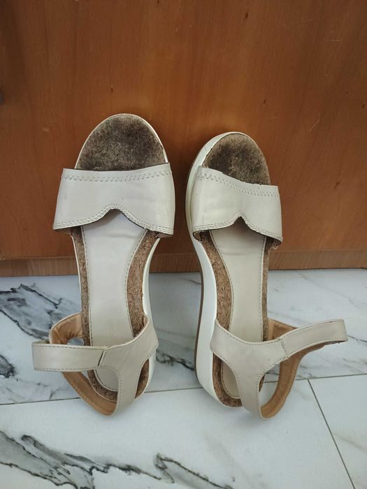 Летни сандали с лесно закопчаване