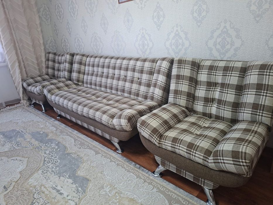 Диван с креслами