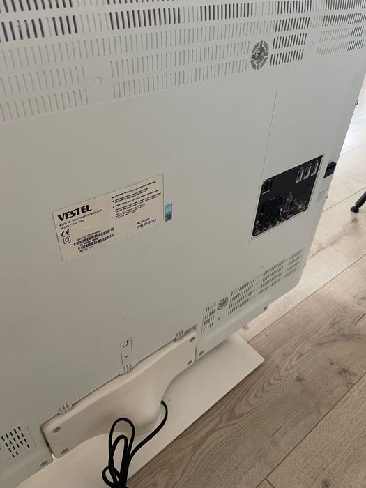 Smart Tv Vestel 106cm