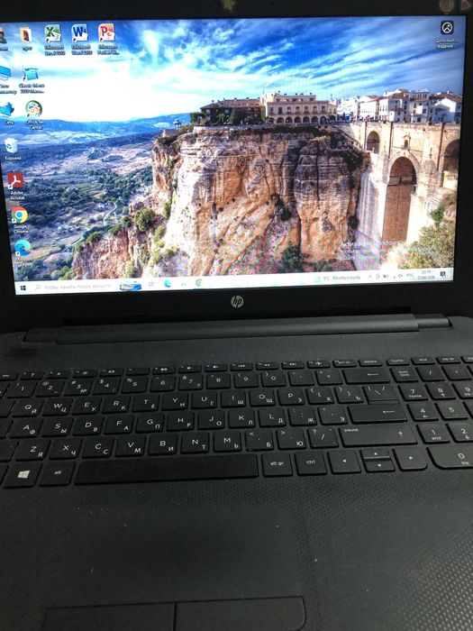 Ноутбук HP рабочая заряд держит