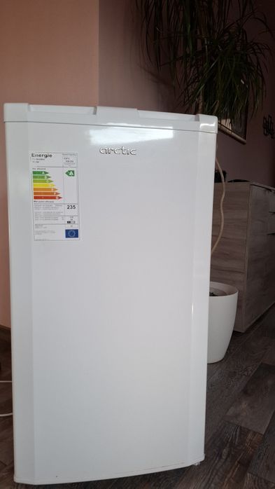 Vand frigider Arctic 138 litri