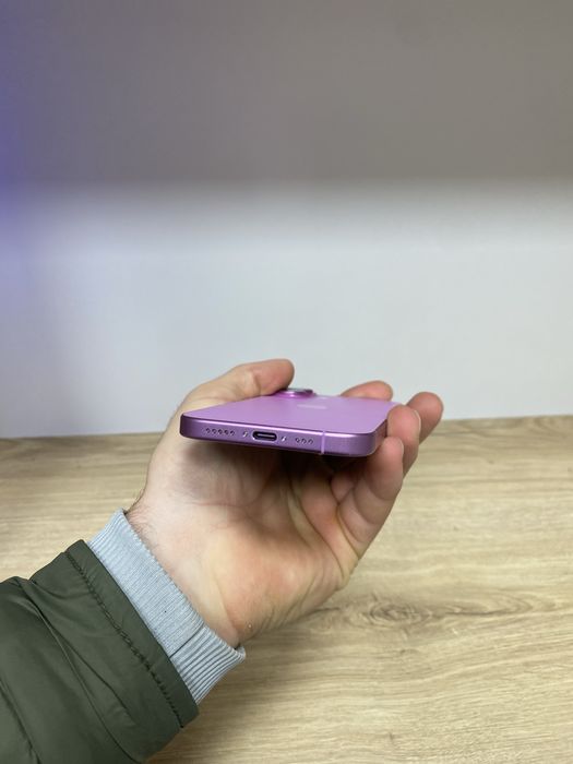 iPhone 16 Roz impecabil