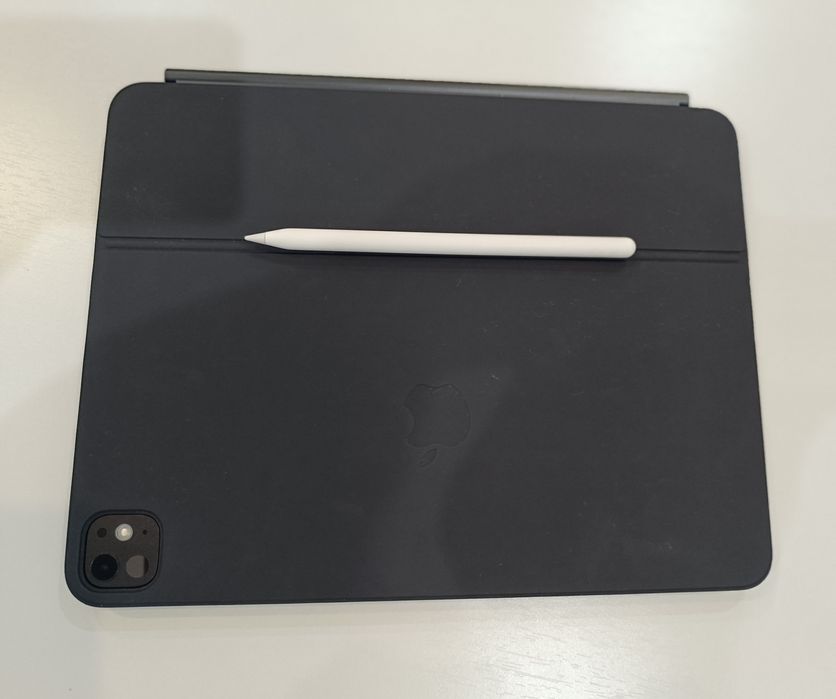 iPad Pro 13" (2024, M4) • 512 ГБ+ MagicKeybord+Apple pencil