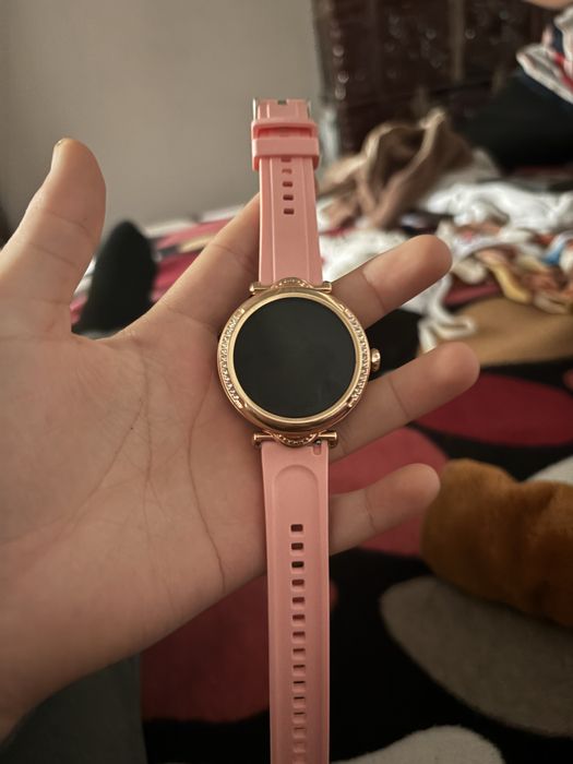 Ceas dama inteligent