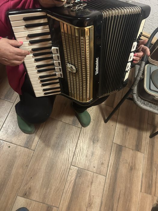 Акордион 60 баса