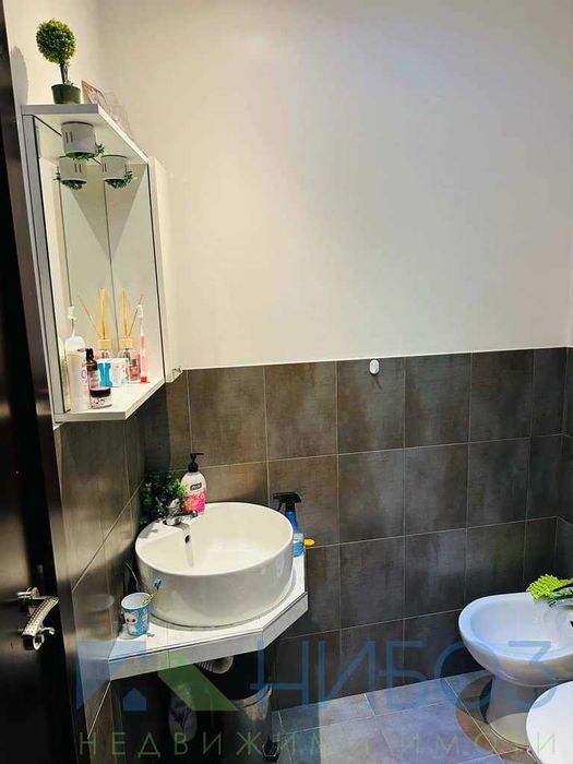 Продава се Тристаен апартамент в Стара Загора, Център - 101 кв.м за 1288 €/кв.м - Снимка #9