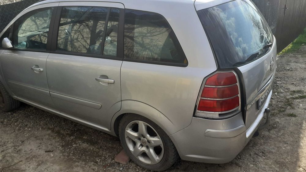 Opel zafira b 19 cdti 2008 6 trepte carlig