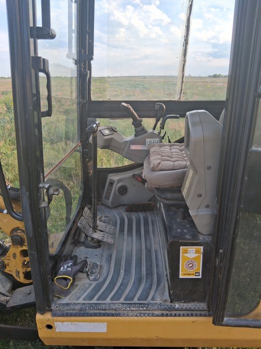 Vînd miniexcavator