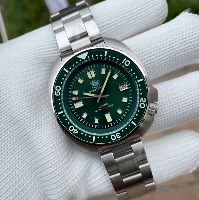 Captain Willard SD1970 Steeldive 44 mm Automatic Seiko NH35 Diver 200m