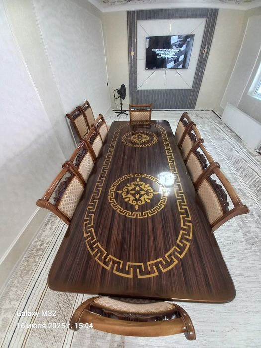 Зал учун стол стул