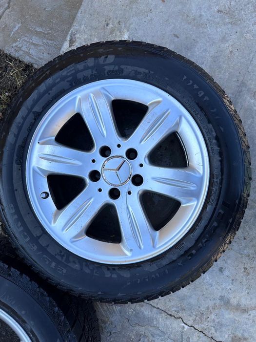 Продаю шины марки мерседес