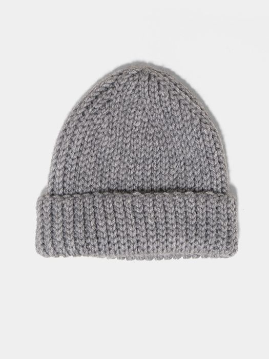 Шапка Бини, связана в ручную