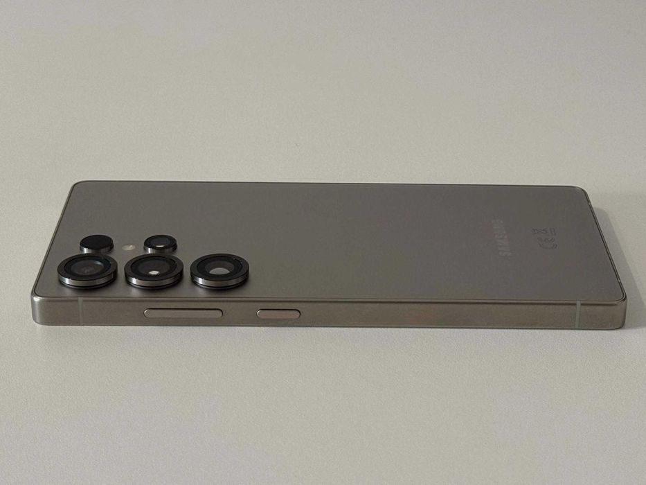 Бартер! Като НОВ! Samsung Galaxy S25 Ultra Titanium Gray (Сив)