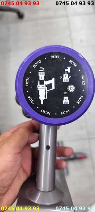 aspirator Dyson V10 teava perie acumulator bun se vinde ca in poze