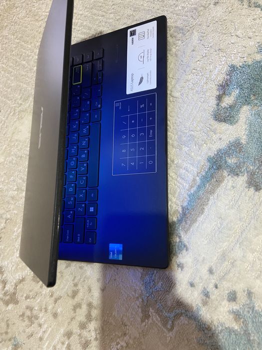 Asus стильный новом модел