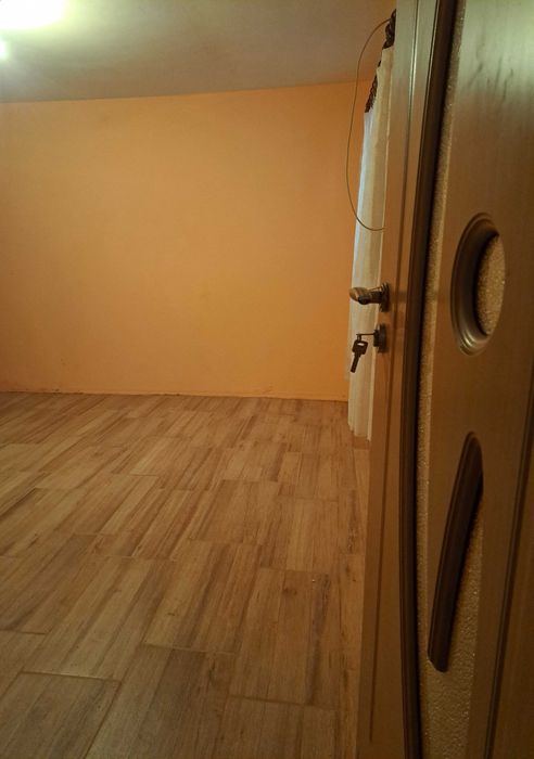 Proprietar,vând 2 case în aceeasi curte pe un teren de 952mp!