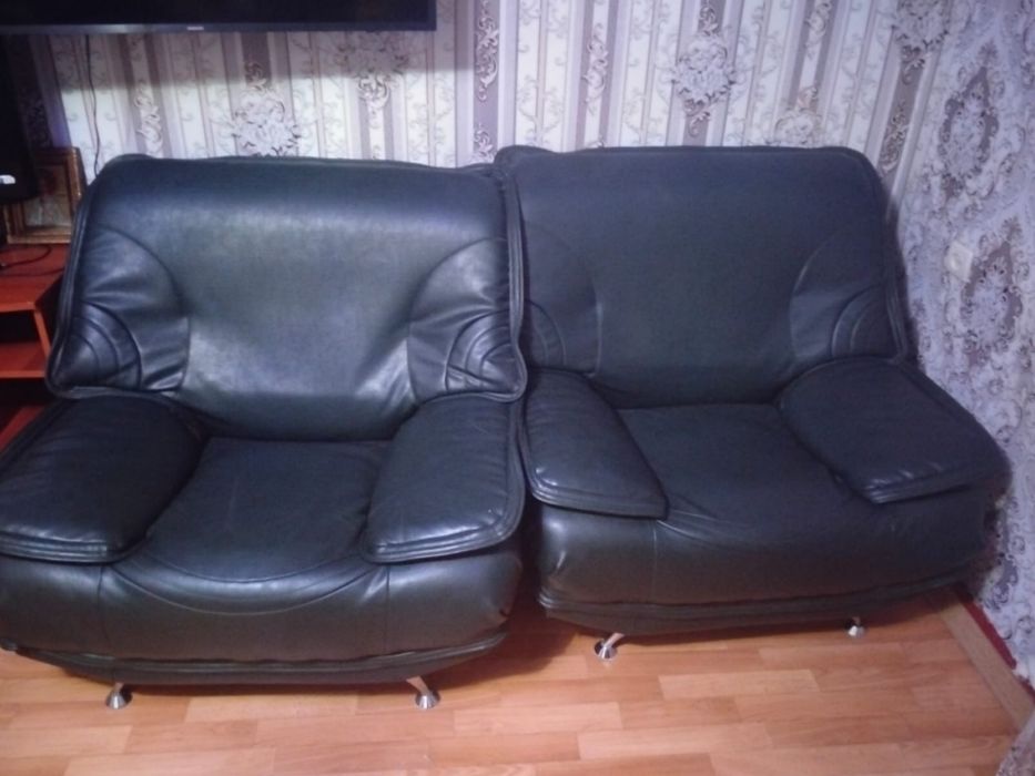 Продам диван и 2 кресла