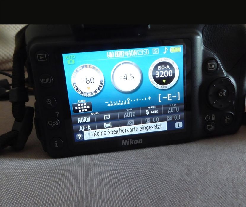 Продавам Nikon D3300