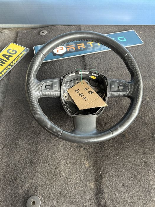 TOP! Волан Audi A5 А4 А6 волан и мулти бутони 8K 4F ном 88 Ауди