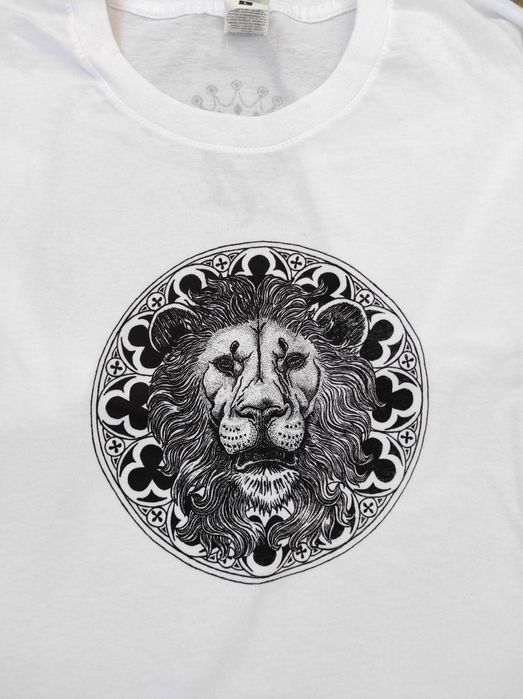 Тениски с уникален дизайн