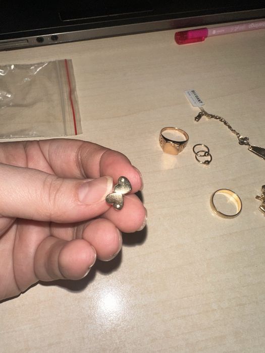 Продам золотые изделия