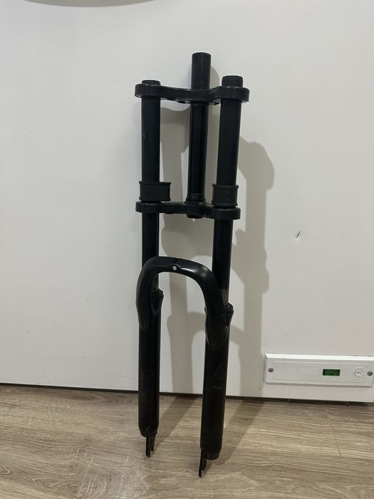 Продам вилку двухкоронку