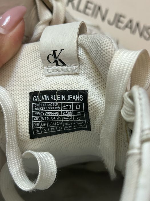Calvin Klein обувки