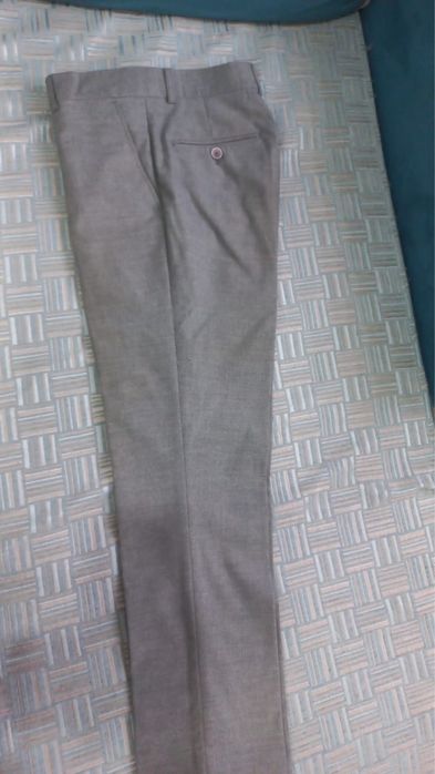 Продам костюм тройка