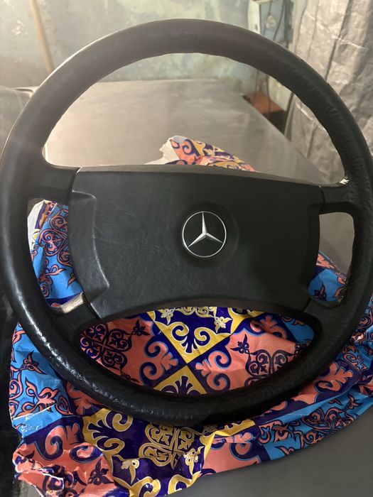 Продам руль w124