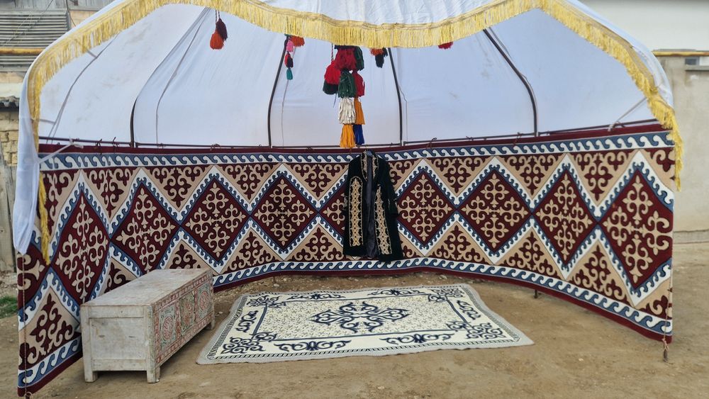 Жарты агаш уи юрта