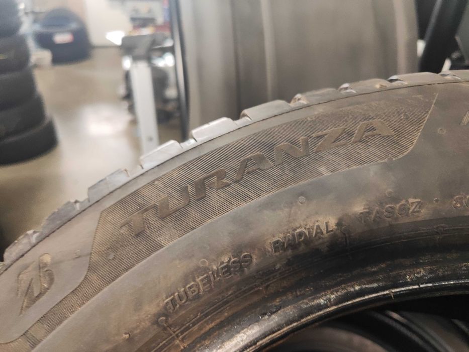 2бр.всесезонни гуми 205/60/16 Bridgestone