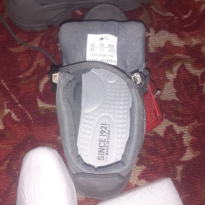 Кроссовки осень весна