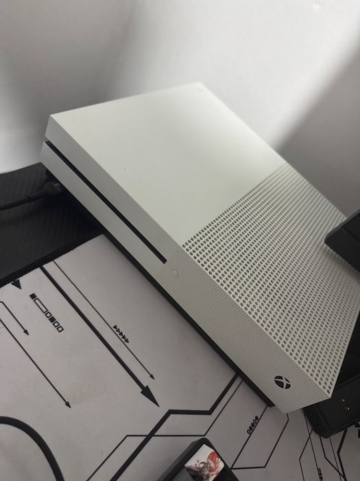 Vand xbox one s (VANDUT)!!