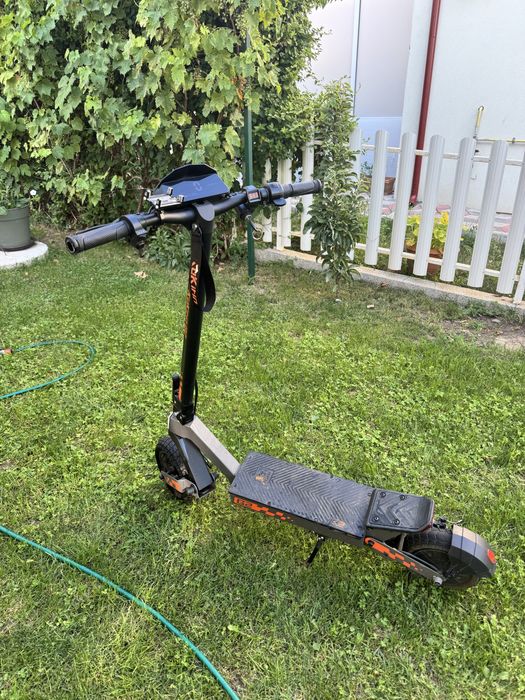 kukirin g2 2000km /schimb cu scuter 49cc cu acte