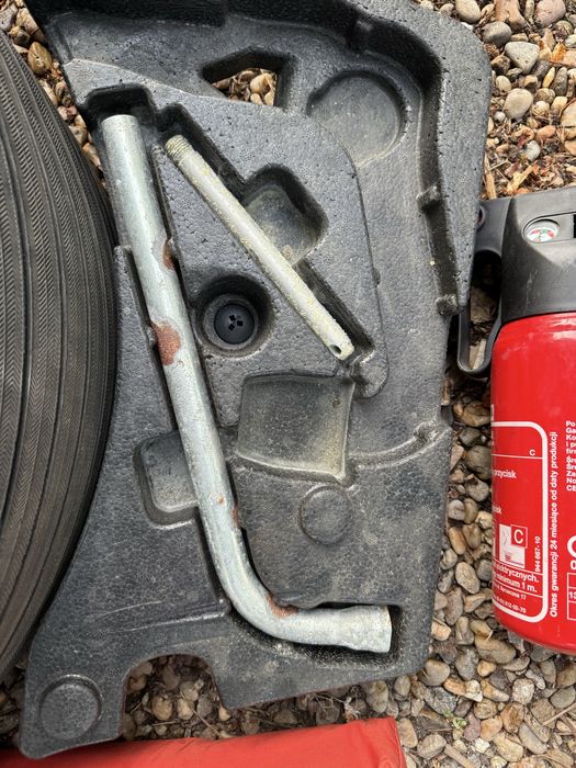 Резервен Комплект Патерица + Щора + Аптечка