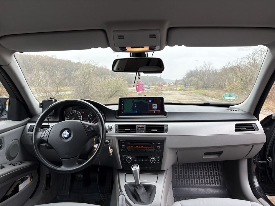 BMW e90 - 318i - 143cp