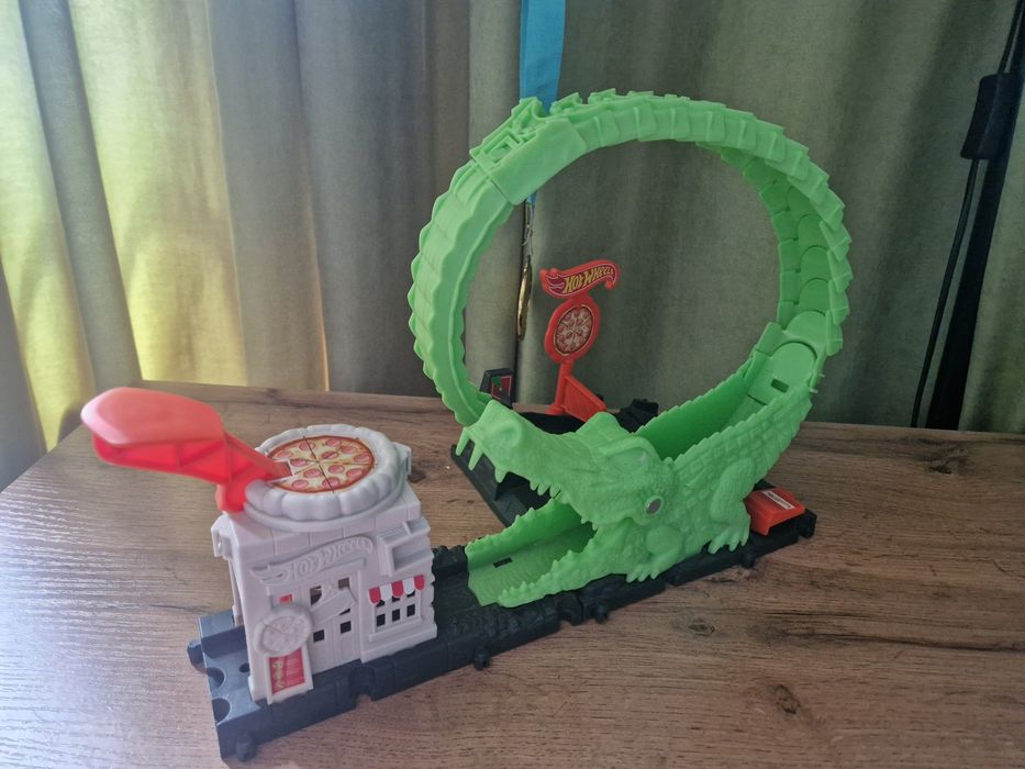 Хот вилс трэки. Hot Wheels.