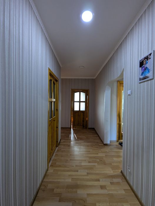 Продается 5 комн квартира