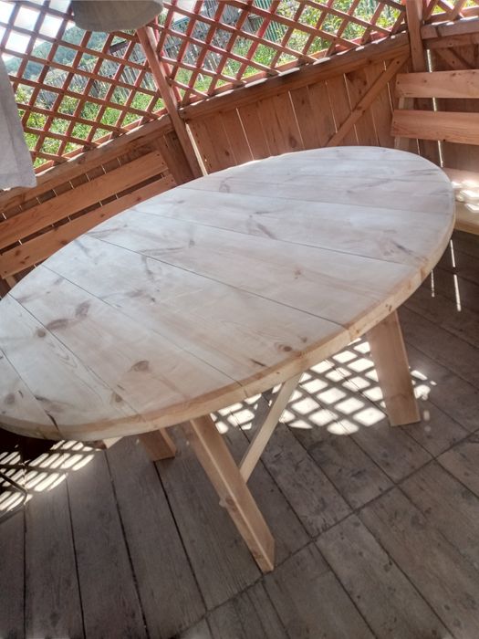 Продам круглый стол