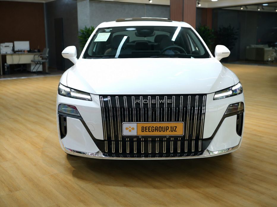Roewe 7 bo'lib to'lashga: boshlang'ich 52.6 mln, 60 oygacha