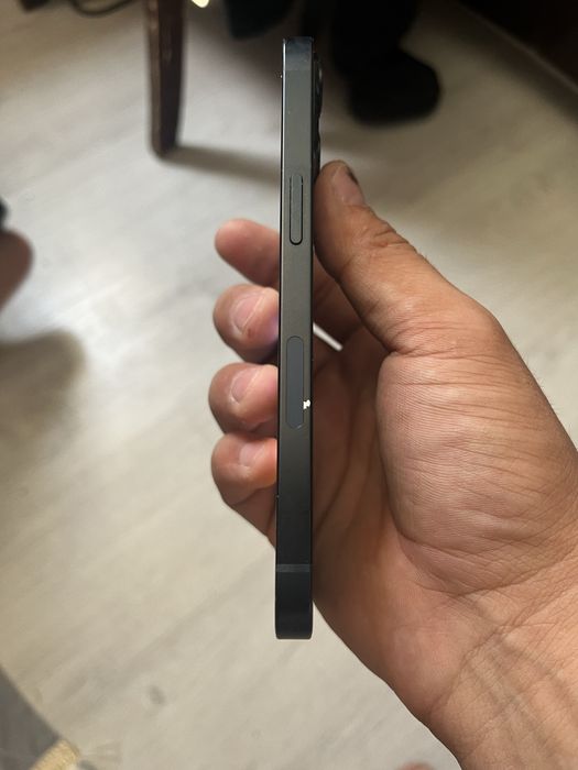Продам iphone 13 черный