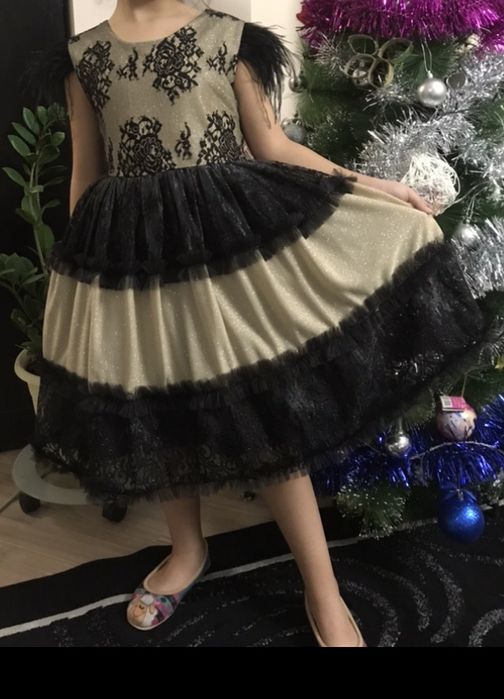 Платье нарядное